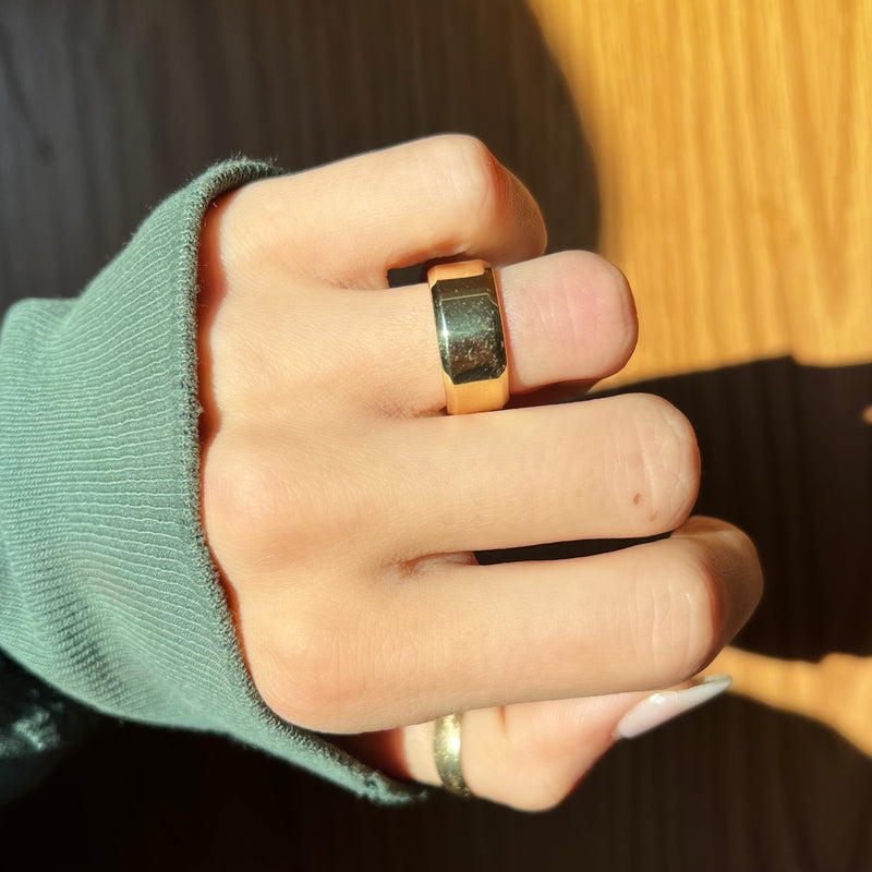 THE CURVE WEDDING BAND - THEIRS/SM