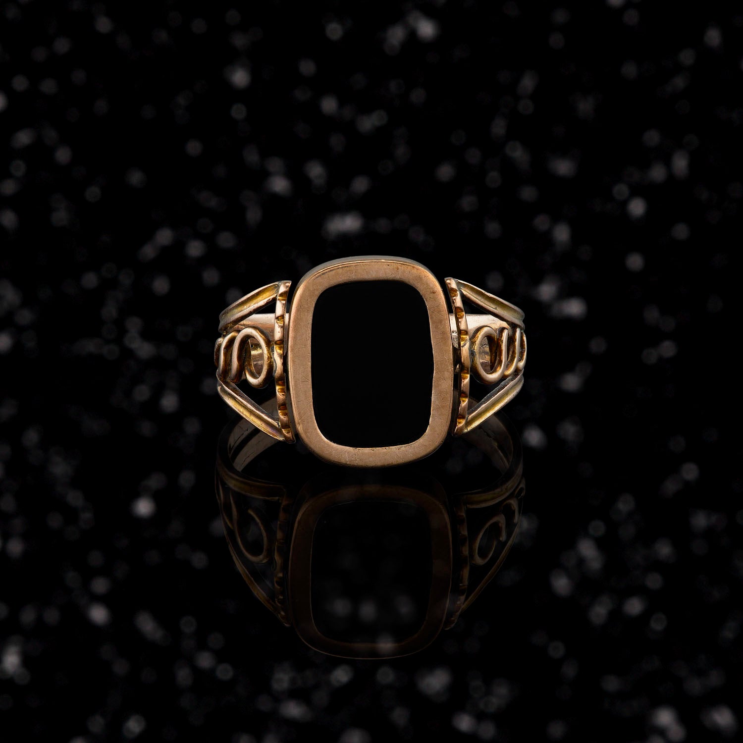 THE MOURNING SWIVEL RING